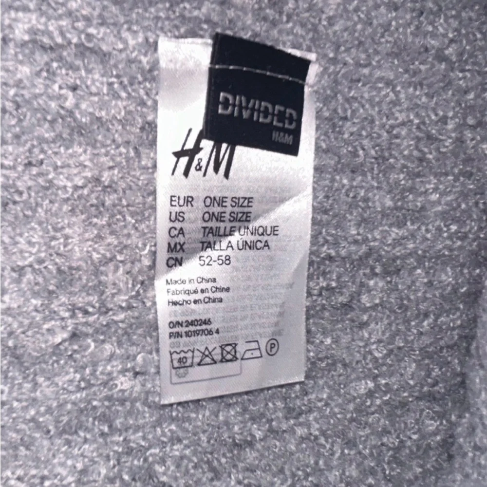 Divided by H&M gray beanie toboggan hat - Picture 2 of 2